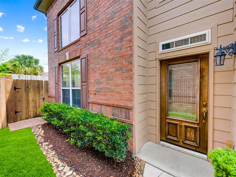 1243 Glenwood Canyon Ln — Photo 39