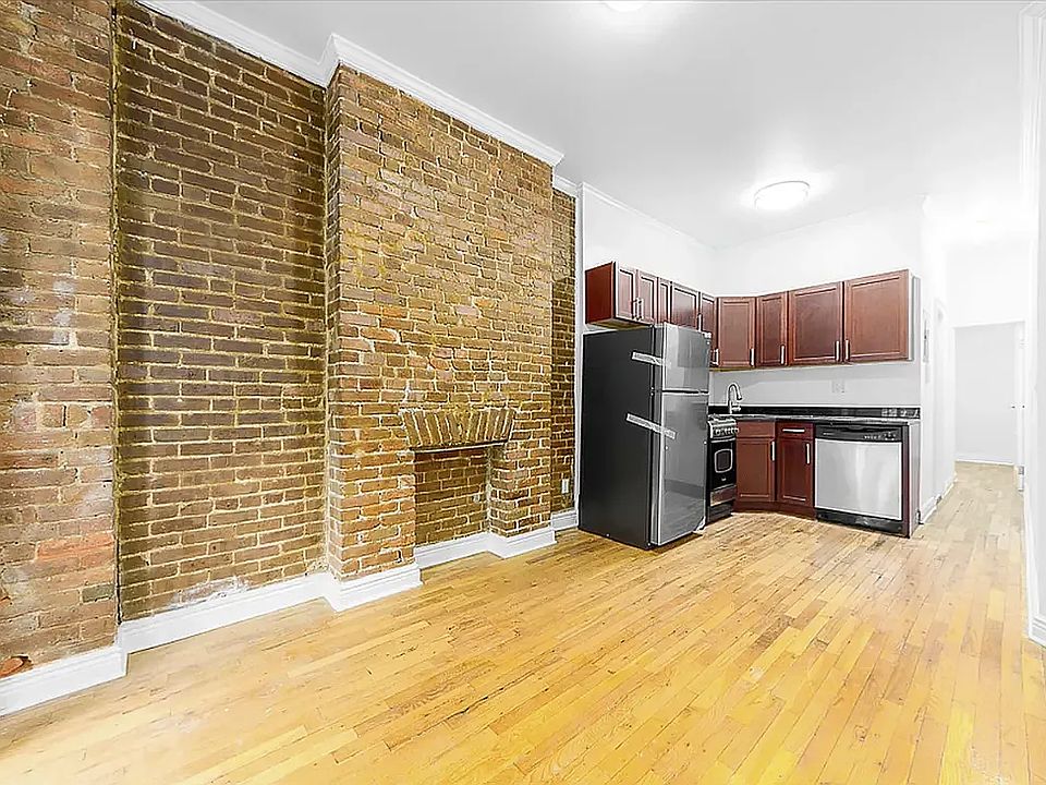 1st image of 260 Saint James Pl APT 1A