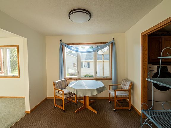 5th image of 1207 6th St NE