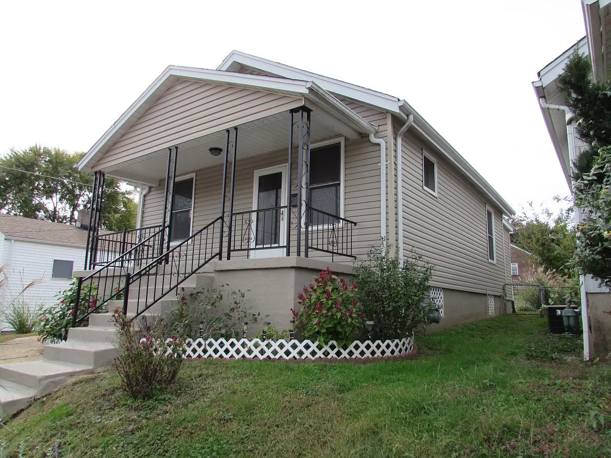 342 Rauhut Ave photo 1