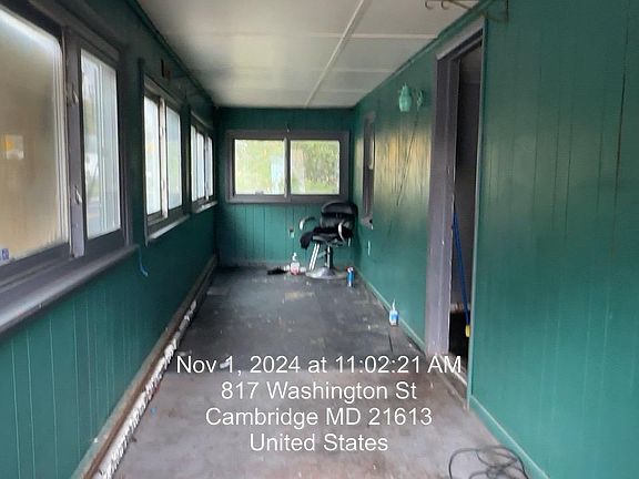 3rd image of 817 Washington St
