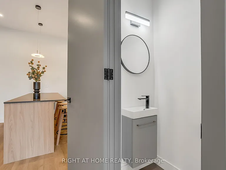 1169 Davenport Rd #2 — Photo 12