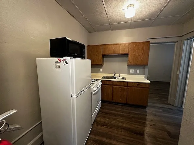 23 S Dubuque St #3 — Photo 2