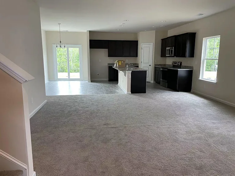 248 Hampton Park Cir — Photo 4