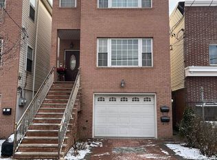 30 Whitman Ave, Jersey City, NJ 07306