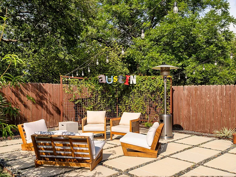 1012 Red Cliff Dr — Photo 33