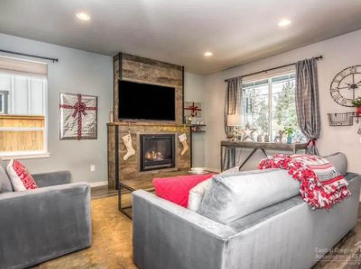 3 bed, 1676 sqft, $2,900 — Photo 2
