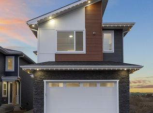 3305 Chickadee Dr NW, Edmonton, AB T5S0K9