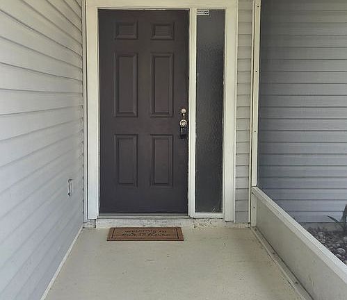 2nd image of 1828 NE 13th Pl