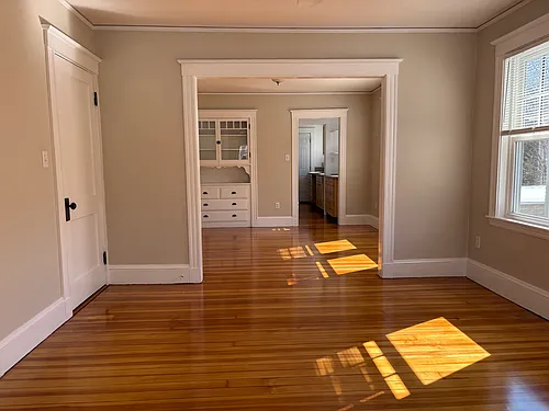 10 Oakland St Photo 1