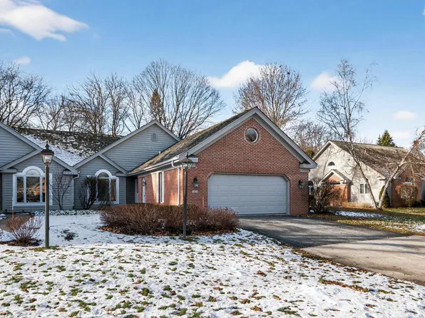 2415 Walnut Grove COURT #B, Brookfield, WI 53005