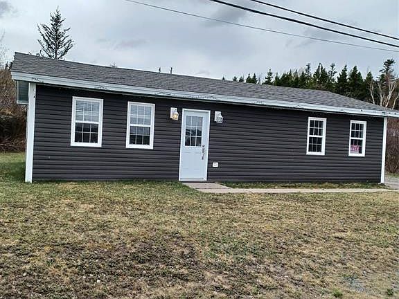 2nd image of 253 Main Street N