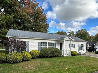 5259 Champagne Ctr, Girard, PA 16417