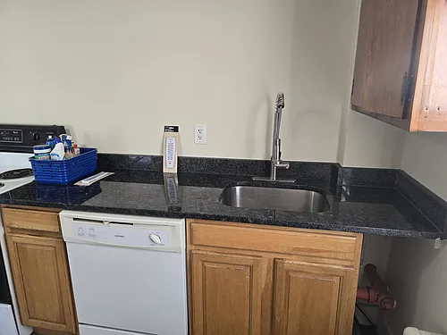 79 Wilson Ave #3 Photo 1