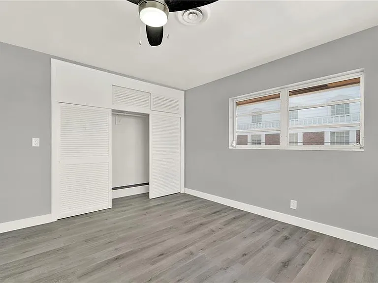 2864 NE 32nd St #7 — Photo 17