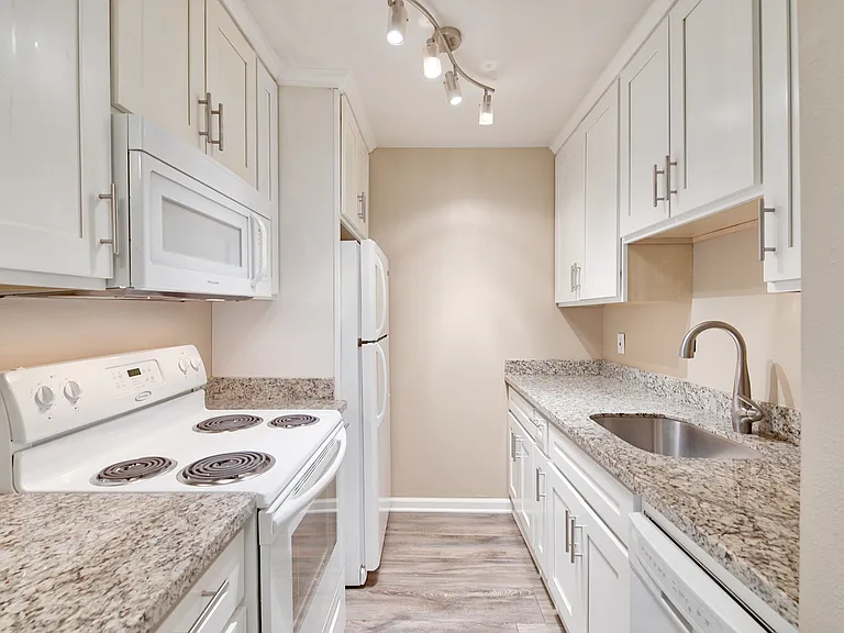Villa Oaks — Photo 15
