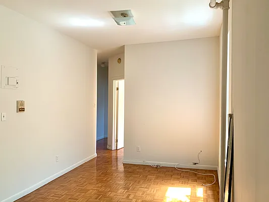 Rented by Compass | media 3