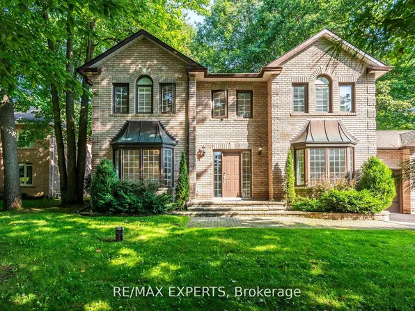 14 Alana Dr, Springwater, ON L9X 0S2