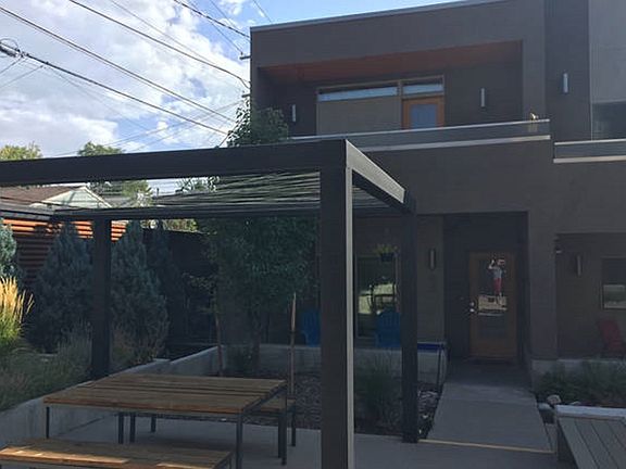 4th image of 52 Galapago St