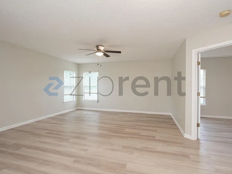 76195 Deerwood Dr — Photo 21