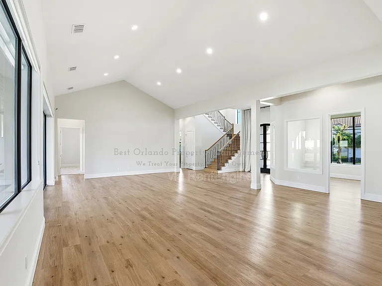 705 Largovista Dr — Photo 15