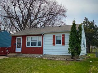 1909 E 5th St, Sioux Falls, SD 57103