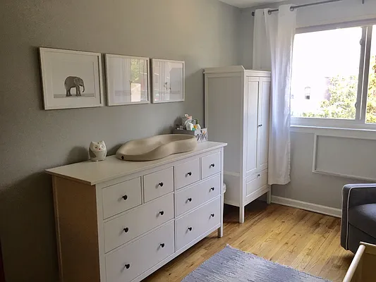 Rented by Zikos Realty Services | media 22