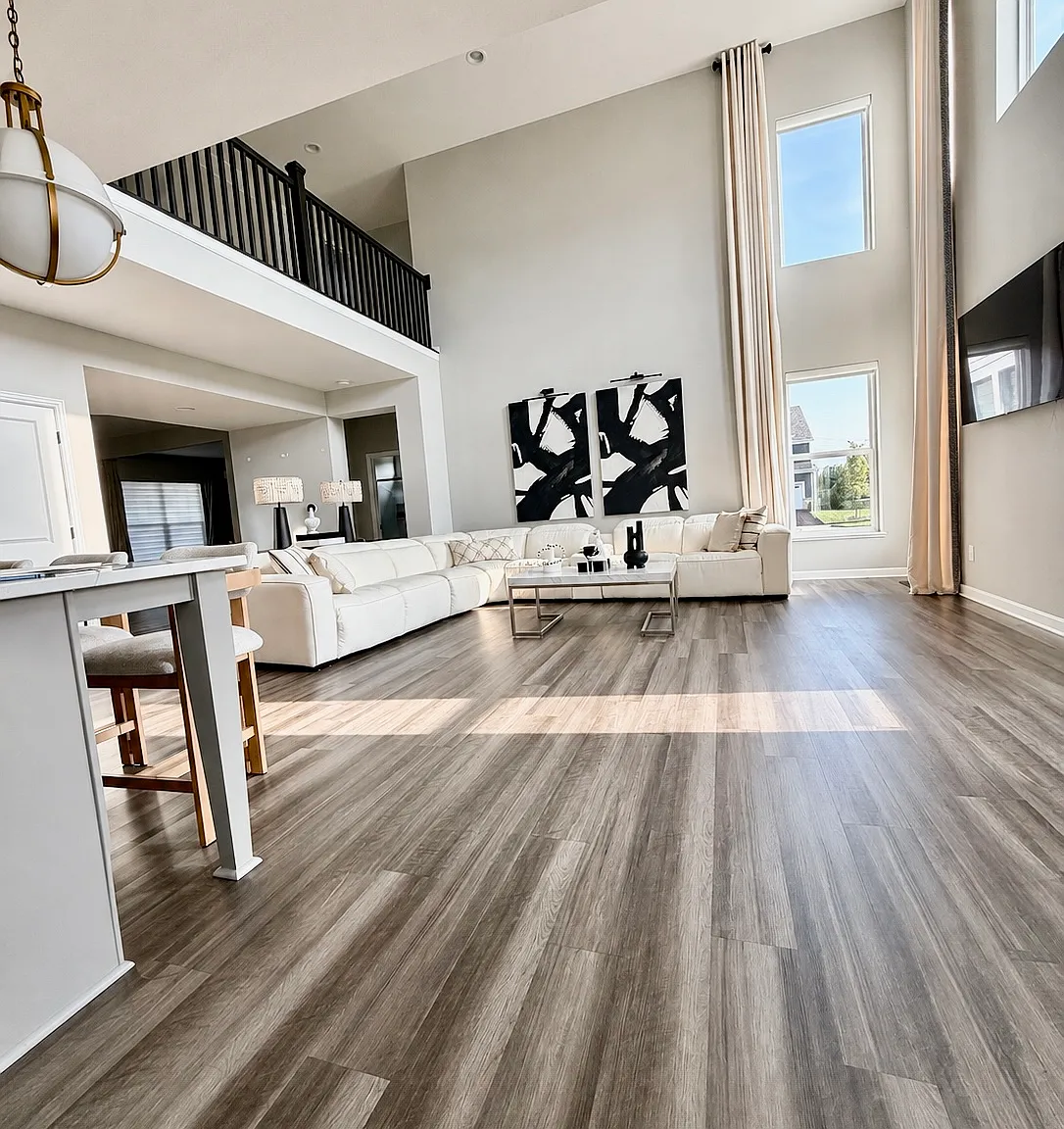 5 bed, 4679 sqft, $4,700 — Photo 3
