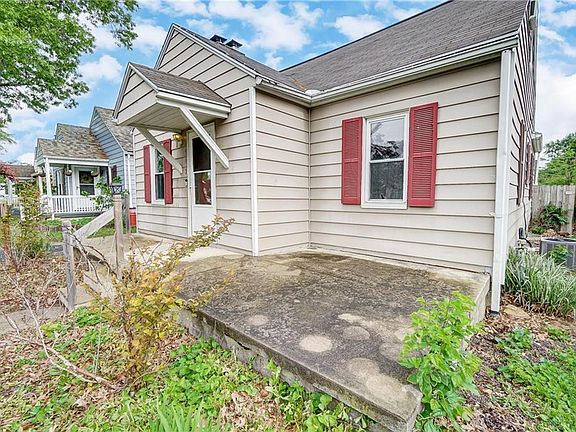 4th image of 413 Rockhill Ave