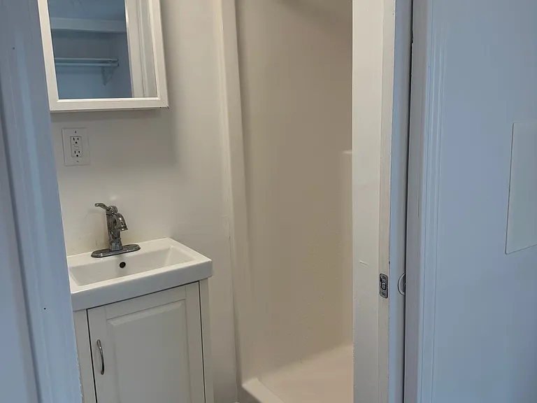 957 W Independence St — Photo 10