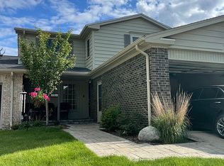 524 Parke Ct, Grand Blanc, MI 48439