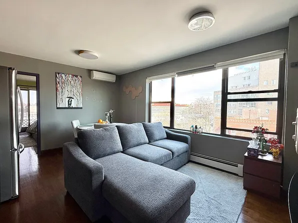 87-14 57th Rd #5A, Elmhurst, NY 11373