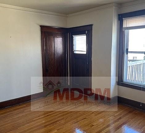 3rd image of 4489 Seminole St