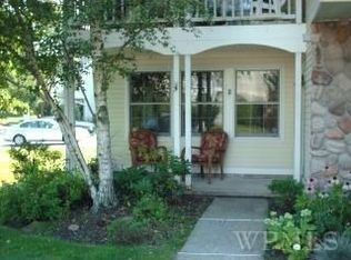 1 Spruce Ridge Dr, Fishkill, NY 12524