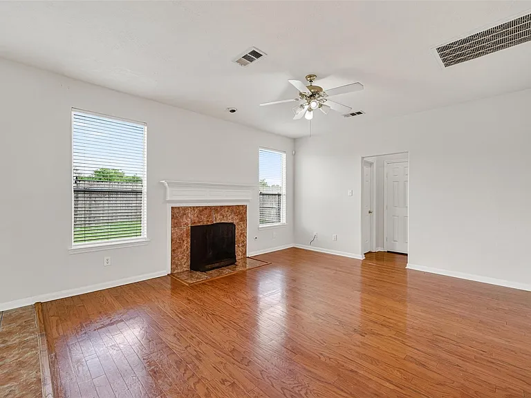 14603 Bladenboro Dr — Photo 13