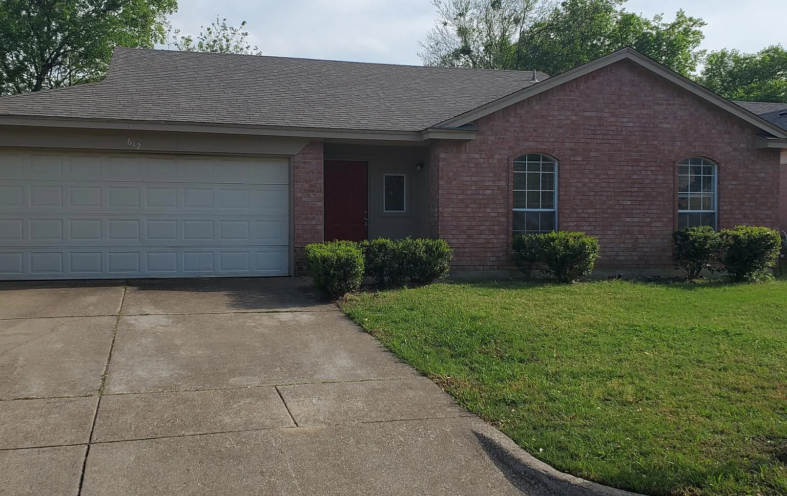3 bed, 1452 sqft, $2,100 — Photo 1