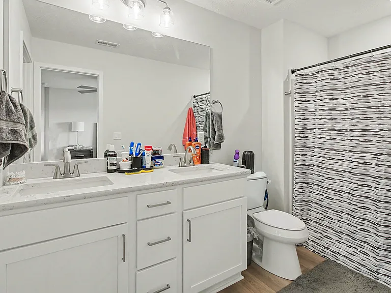 7924 N 93rd St — Photo 23