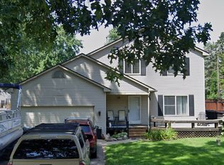 9988 Sedlock Ave, White Lake, MI 48386