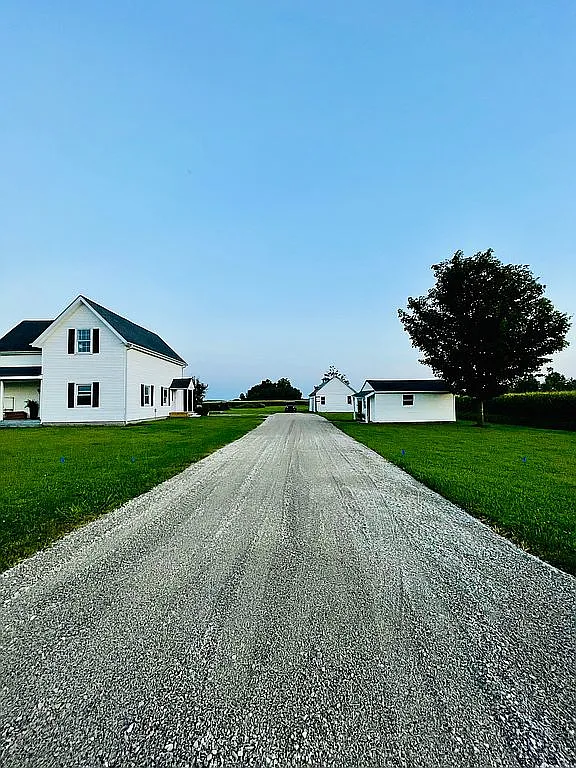 3597 W 500 S photo 1