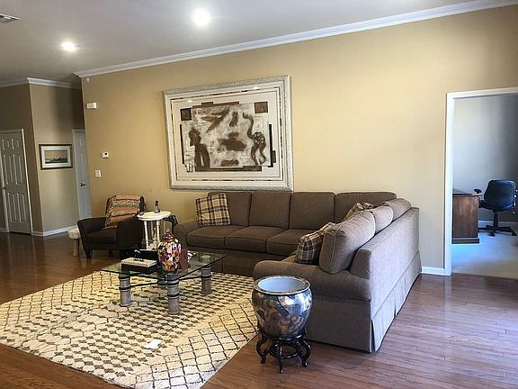 3rd image of 814 Four Seasons Dr Unit 814