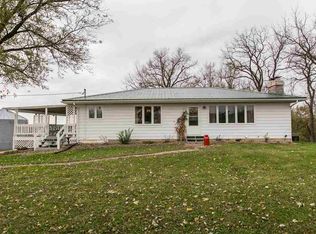 25797 Dark Hollow Rd, Maquoketa, IA 52060