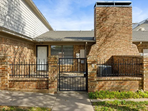 1103 Glenbrook St, Benbrook, TX 76126