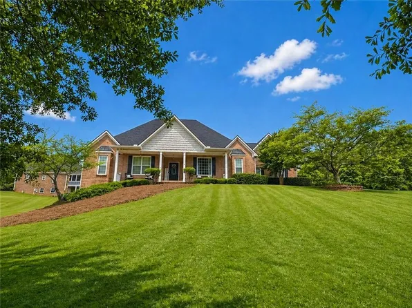 807 Kennedy Ct, Loganville, GA 30052