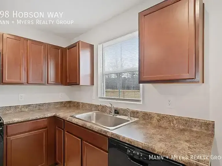 398 Hobson Way — Photo 11