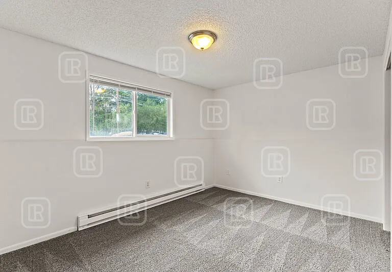 10505 E Mission Ave — Photo 3