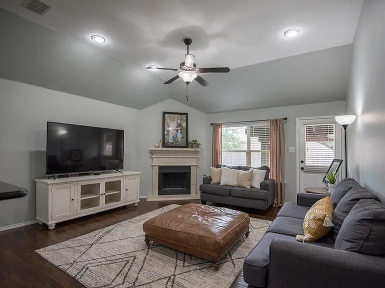 809 Hardwood Dr — Photo 6