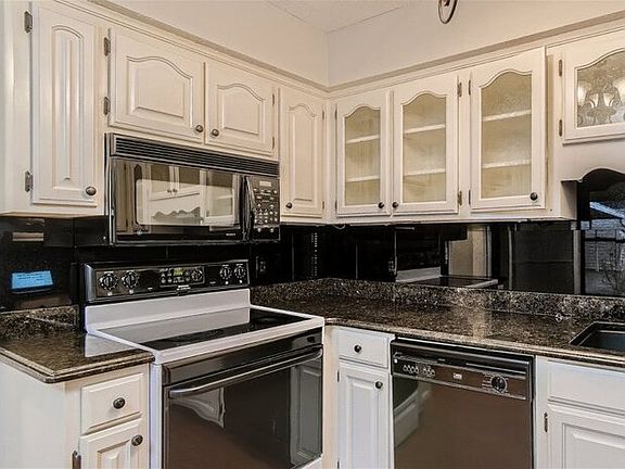 5th image of 115 Creekwood Ln