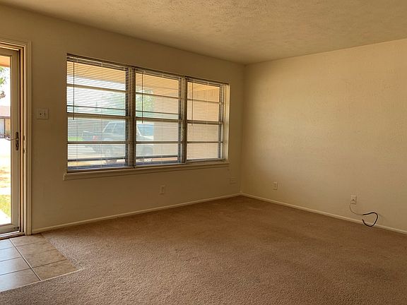 2nd image of 4400 Parkdale Dr