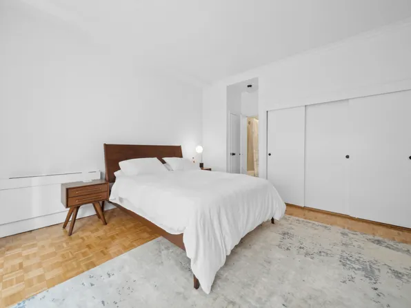 475 Park Avenue image 5 of 8