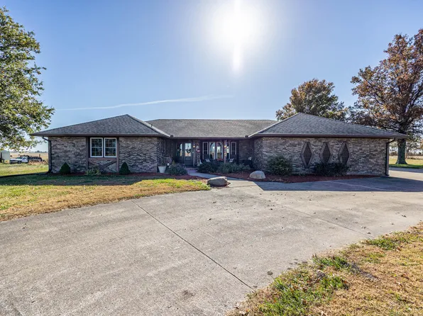 27836 State Route H, Marshall, MO 65340
